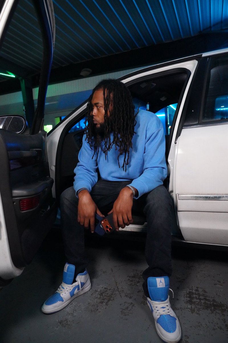 Magnum_Slim's tweet photo. Trappy New Year #2026 💯🫡🥶🖤 https://t.co/7YXP77Cmt6