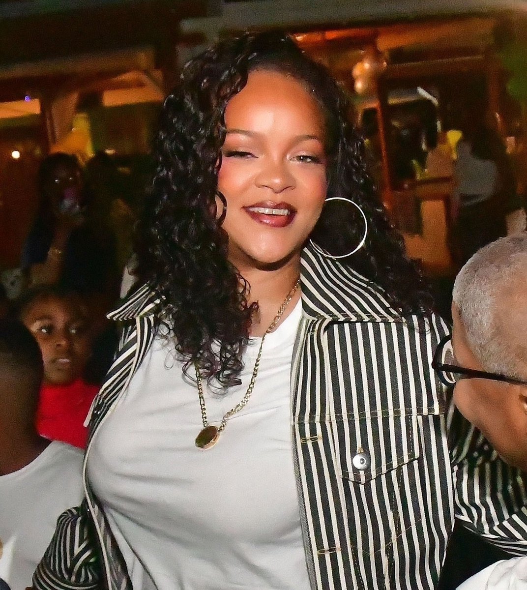 Rihanna in Barbados celebrating a family birthday ❤️
