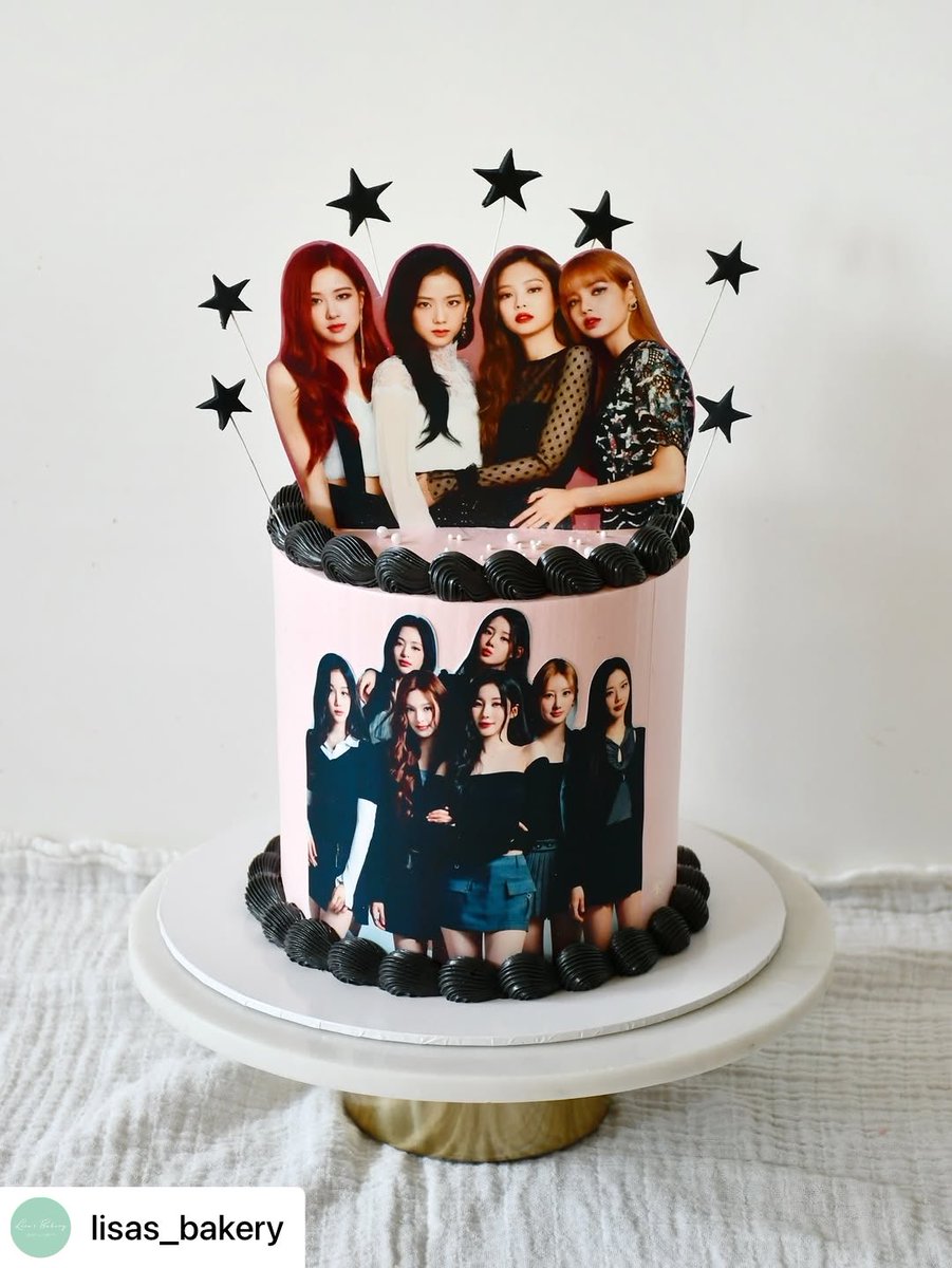 Cakeprint's tweet image. Deze prachtige taart is gemaakt door Lisa van Lisa’s Bakery. Ze versierde deze prachtige taart met eetbare prints. 

#lisasbakery #cakeprint #eetbareprint