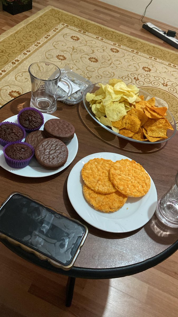 s_sedef1's tweet photo. Benim kayınvalidem😍 😂😂
Hepsini kendi ellerimle hazırladım ahahhaa https://t.co/ByqZUQFLdj