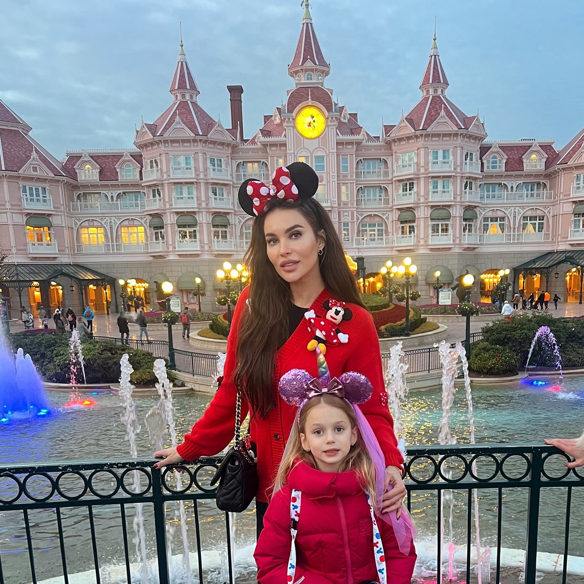 Ava Thompson tweet media