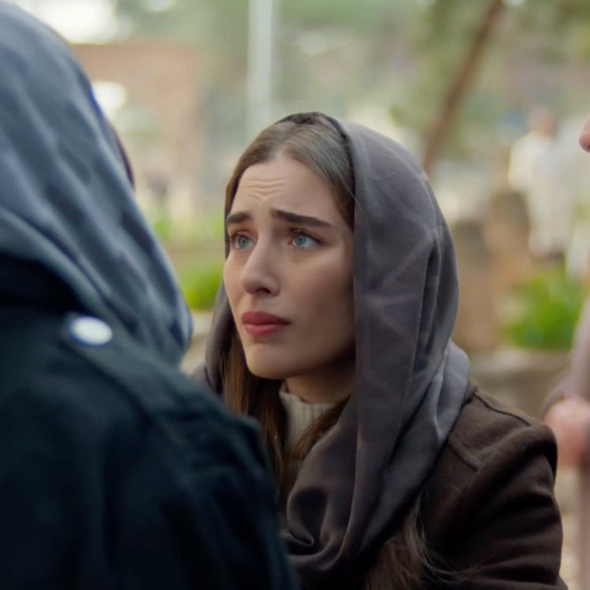 siredfates's tweet image. this is actually such a disgusting scene.. she's literally responsible for the death of kayzers baby and then she shows up to the funeral to offer her condolences idc ip*k deserves a worse d*ath than mine  
⋆.˙#UzakŞehir • #KayZer˙. ࣪