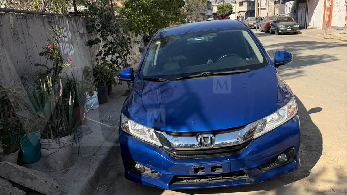 capi_abril's tweet image. Buscada por las autoridades.

La Sra. Gaby Gómez Córdoba, de 43 años, es la presunta responsable de atropellar y arrastrar al repartidor Roberto. Ella conducía el vehículo Honda City. Se presume que huyó del estado esa misma noche y actualmente no se encuentra en su domicilio. Si