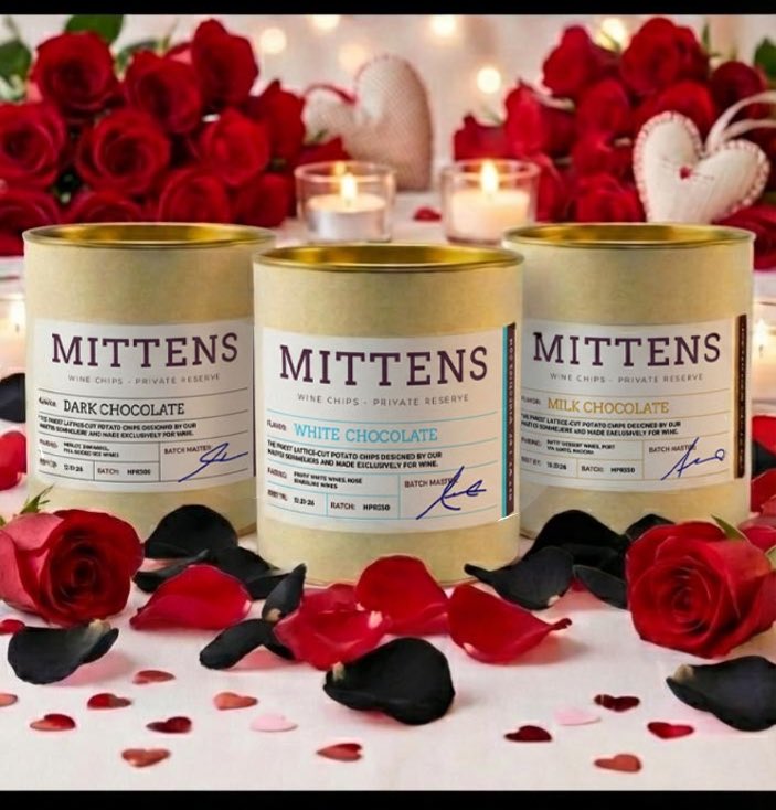 💘🍫 Valentine’s Day = chocolate season.
Our MITTENS™ Chocolate Collection is made for gifting, sharing, or keeping all to yourself. 
#ValentinesDay #chocolate #wine #holidayseason