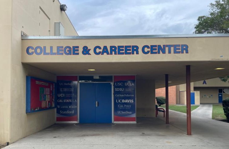 SuperiorSignsAG's tweet photo. Our team is getting more and more orders for perforated window graphics for schools in Los Angeles and neighboring Orange counties. https://t.co/jV7FFDNNgH
#PerforatedWindowGraphicsForSchoolsInLosAngeles #PerforatedWindowGraphics #VinylWallLettering #CustomWindowGraphicsDesigns https://t.co/bTTZMlXt3N