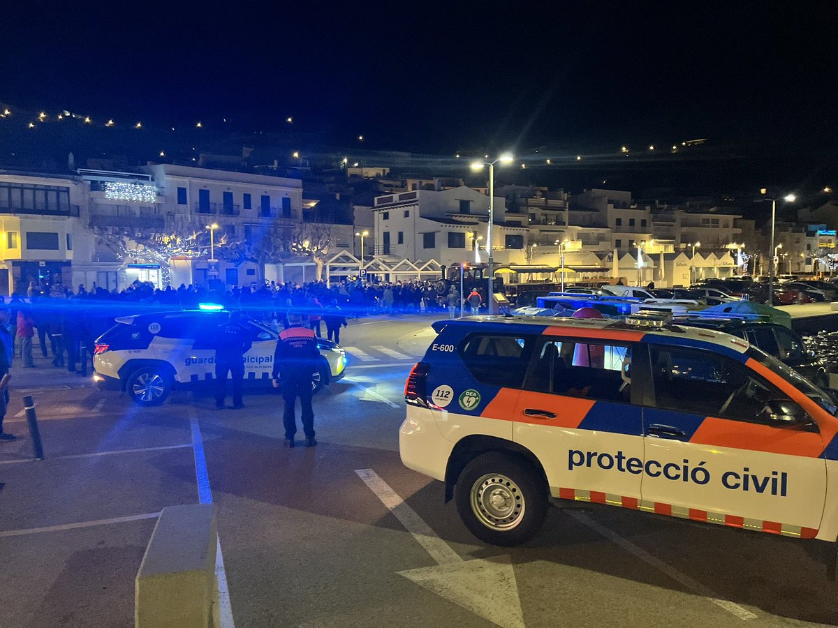 AVPCPORTSELVA's tweet photo. Dispositiu de suport a la Guàrdia municipal de @elportdelaselva per arribada de SSMM els Reis d’Orient
���🏻🤴🏼🤴🏿#nitdereis
#protecciocivil https://t.co/kn4NF3nRGw