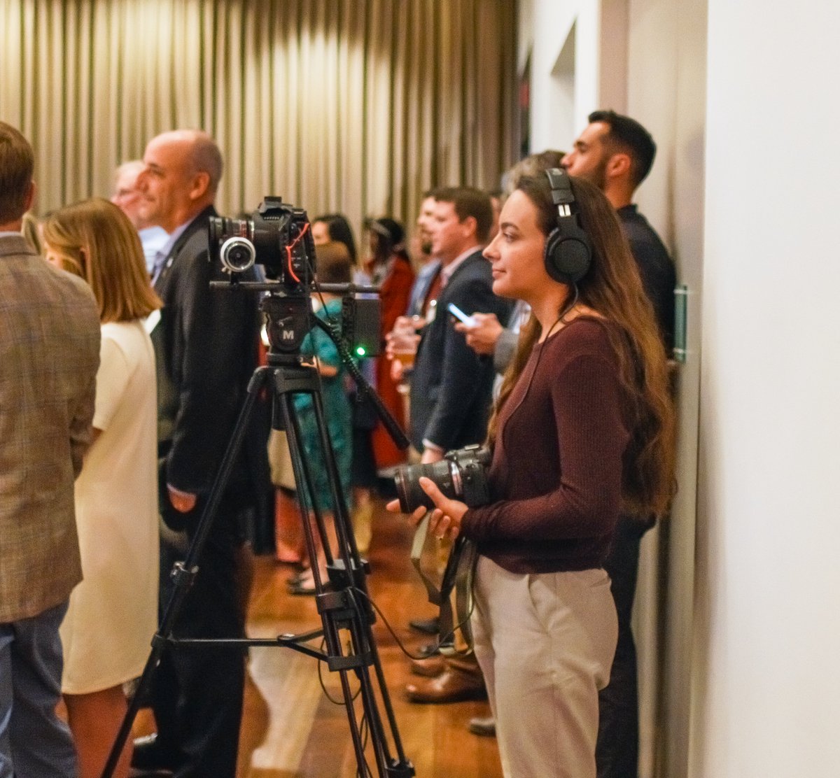 IronStrideM's tweet image. We’re so grateful for a wonderful year and couldn’t have asked for a better way to close it out — doing what we do best! Here’s a look at our IronStride team in action. 

#WilmingtonNC #DecemberRecap #BehindTheScenes #Marketing #IronStrideInAction