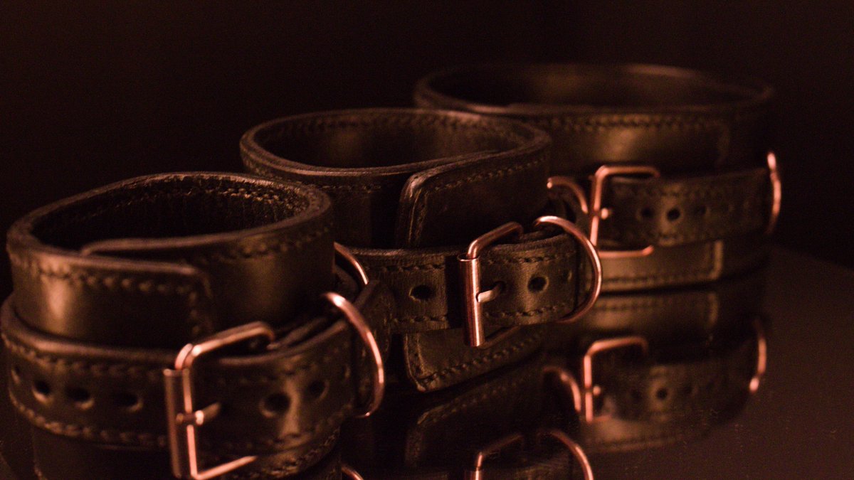 DUCHBDSM's tweet image. Added some new creations to the site with photos that highlight the handmade touches – edges, stitches, feel. Curious to explore? 🖤 duchbdsm.com #HandmadeBDSM #LeatherCraft #KinkEssentials #BDSMGear