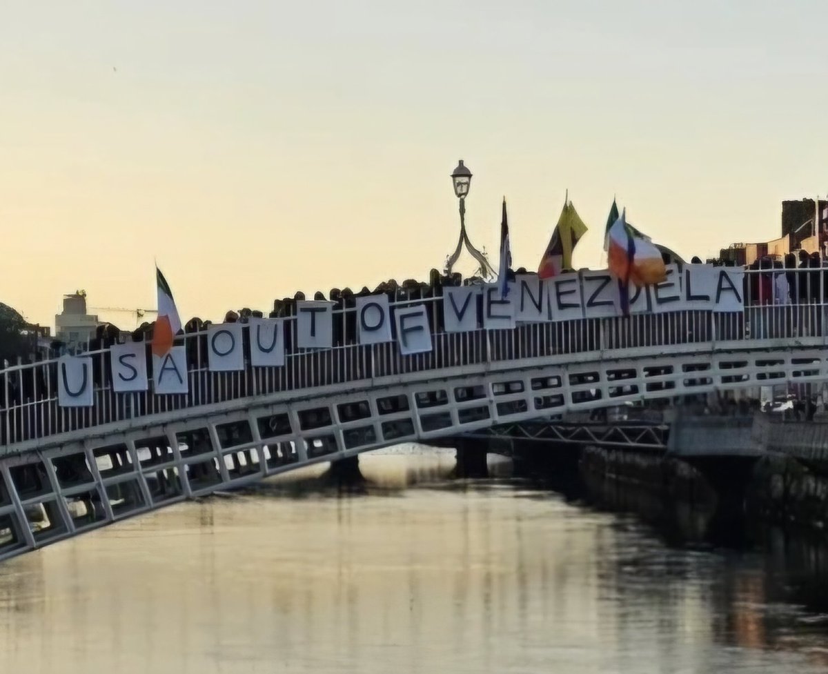 Glinner's tweet image. I apologise on behalf of Ireland for these goofy leftist twats.