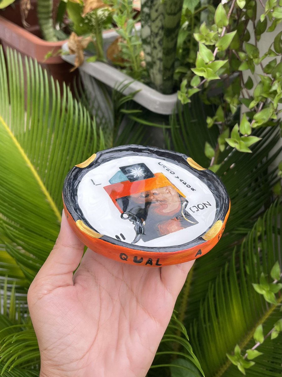 swbryna's tweet image. cinzeiro caro vapor ll - don l