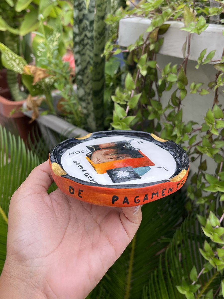 swbryna's tweet image. cinzeiro caro vapor ll - don l