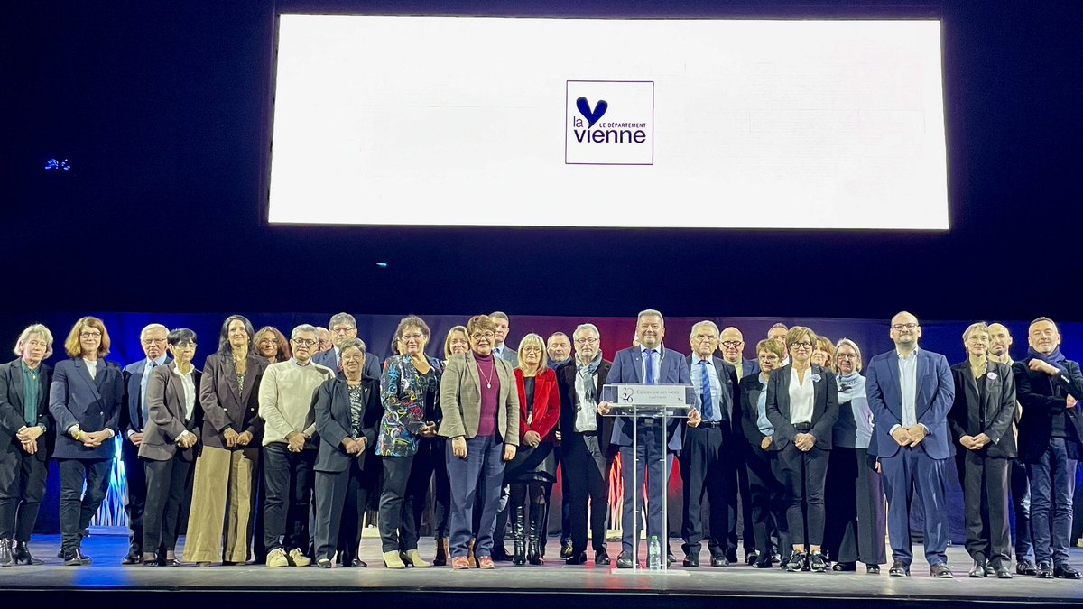 #Voeux2026 ✨ | Alain Pichon adresse ses vœux aux forces vives de la #Vienne86 et agents de la collectivité aux côtés des conseillers départementaux 🤝

💬 « Dans la Vienne, le couple Département-Commune est la colonne vertébrale de notre action de proximité. Ce n’est pas un