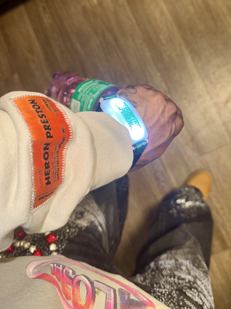 ATM_Malik's tweet photo. This Cash Put Niggas Under Me 🤹🏾‍♂️ https://t.co/cbr6f8QgPU