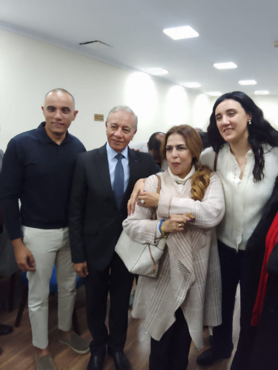 simonoulla's tweet photo. من ندوة امس وتكريم الاستاذ الصديق محمد بغدادي مع الاسرة الكريمة والقامات الاعلامية الصحفية صالون جريدة الدستور 
كل الشكر السادة الحضور علي الرقي والثقافة 
#سيمون
#الدستور https://t.co/jOrzsFsjJa
