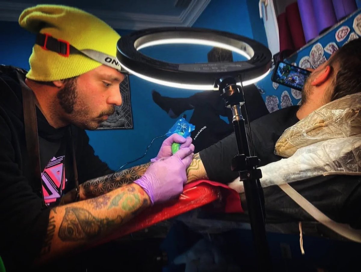 GlowLightTattoo's tweet photo. 💥
@GlowLightTattoo
Full Focus ...
No Noise!
No Mercy?!
Just Ink...
Every line is intentional.
This pain is crafted by me.
💥
#tattooartist
#darkink
#inkflow
#tattooart
#artistsoninstagram
#TattooArtist
#TattooLife
#DarkInk
#InkFlow
#TattooArt
#TattooCulture
#TattooProcess
#Inked
#Blackwork
#Linework
#CustomTattoo
#TattooStudio
#TattooSession
#TattooDesign
#TattooWork
#ArtistOnX
#UndergroundArt
#InkedLife