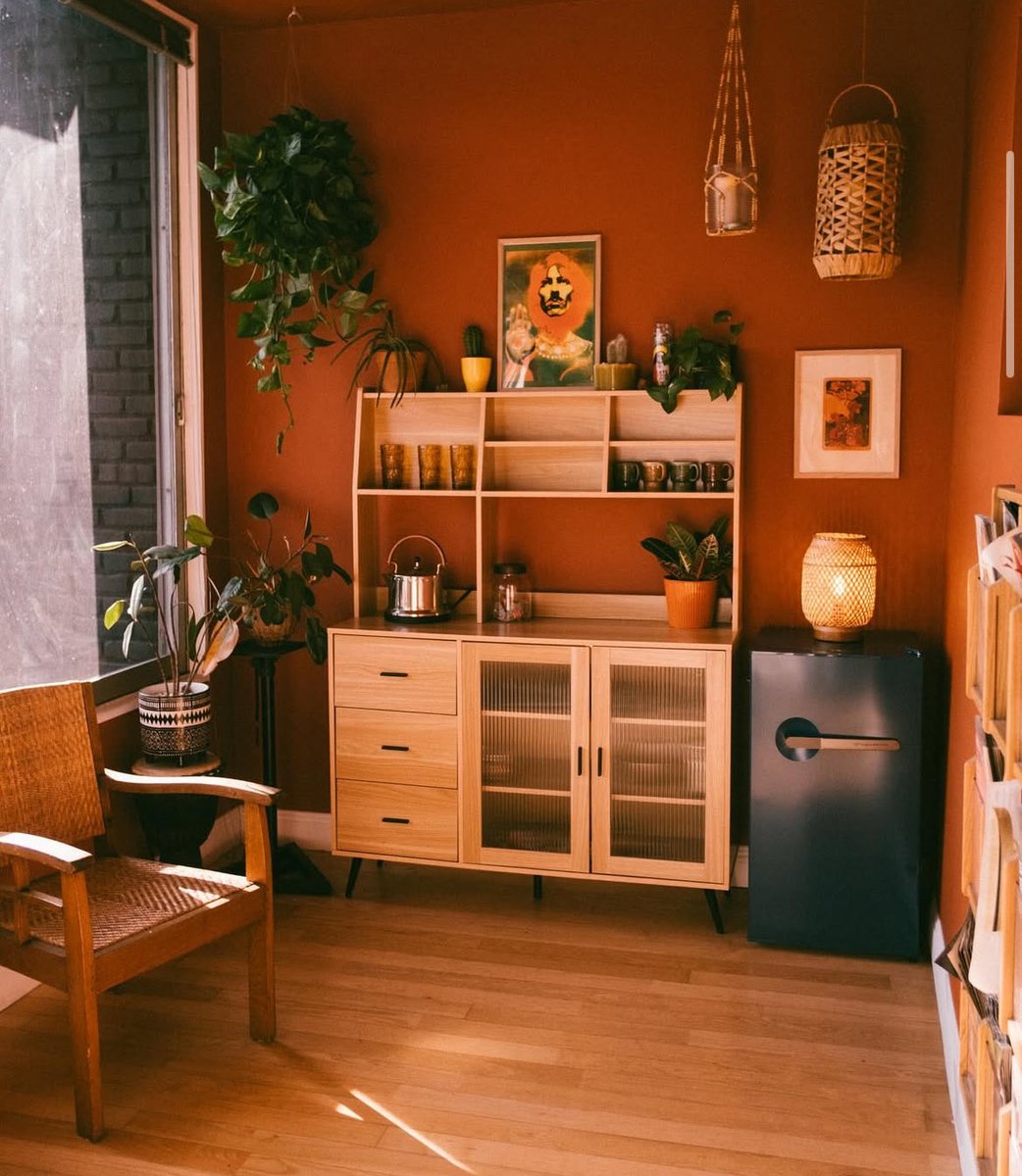 LemonBlueMusic's tweet photo. 📍LA artists &amp; vocalists!

I run Velvet Honey with my wife here on Sunset Blvd. I’m a platinum-certified engineer with 1B+ streams across projects.
(Credits: Don Toliver, Kehlani, Lykke Li, David Guetta)

If you’re an artist looking for a new creative home this year, let’s chat! https://t.co/57p018AWfQ
