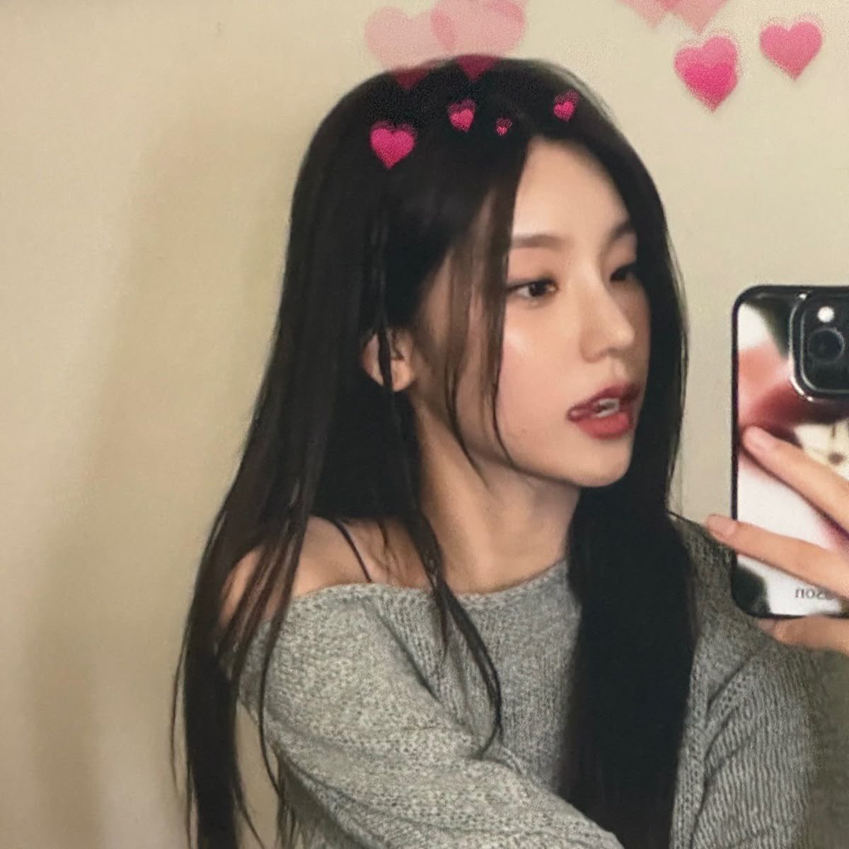 Loxie tweet media