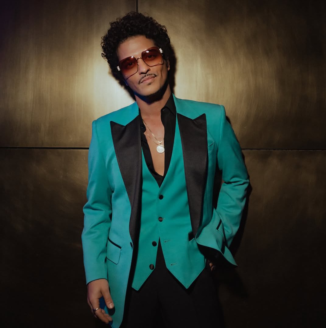 🚨🚨BRUNO MARS IS BACK!🚨🚨
O artista acaba de anunciar que o seu 4° álbum solo está oficialmente PRONTO!