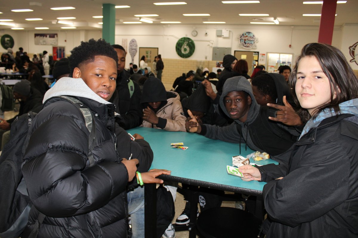 CrotonaHig23817's tweet image. "New year, same crew. Starting the semester strong with good company and great conversations. 💬✨ #FirstLunch #SchoolLife #FriendshipGoals"