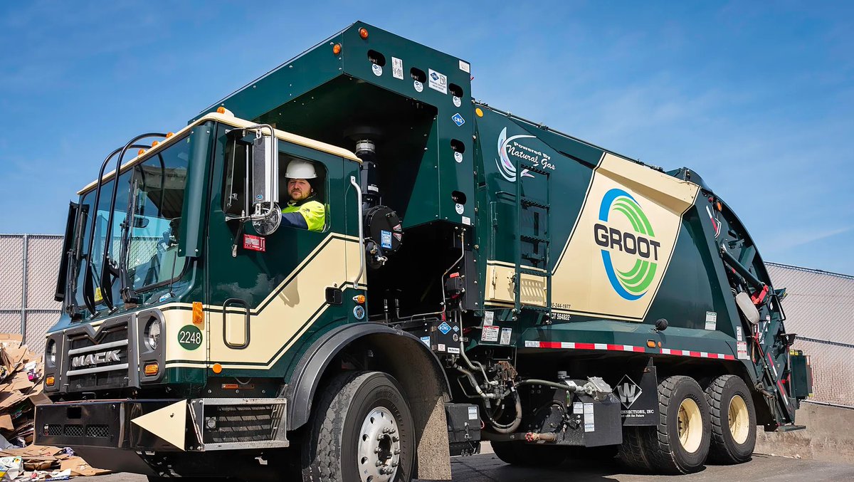 Do you have a natural Christmas tree in need of disposal now that the holidays are over?
Groot, the Village's waste hauling provider, will pick up Christmas trees free of charge the first two weeks in January.
They ask that all ornaments, lights, tinsel and garland are removed