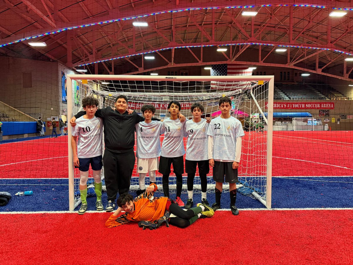 A high-scoring thriller yesterday saw the Edep Wolves come out on top with a 6-5 victory, moving their season record to 2-1-1. Our Edep United squad currently holds a 2-0-1 standing and is looking ahead to their next fixture this Wednesday night. 🌙