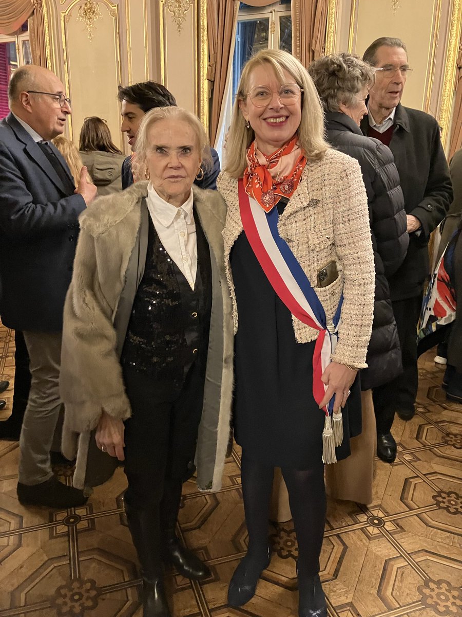 Bargiarelli2's tweet image. A la Mairie du 8 eme,
Vœux du Nouvel An par Mme la Maire @jdHAUTESERRE 
avec @vbaladi @SCDebadier