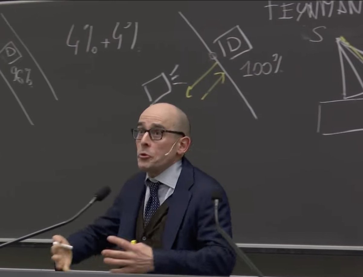 #quantum : magnifique conférence de l'inimitable Professeur <a href="/FabrizioBucella/">Prof. Fabrizio Bucella</a> : la quantique au coin de la rue : youtu.be/RSnHPntaPnQ
