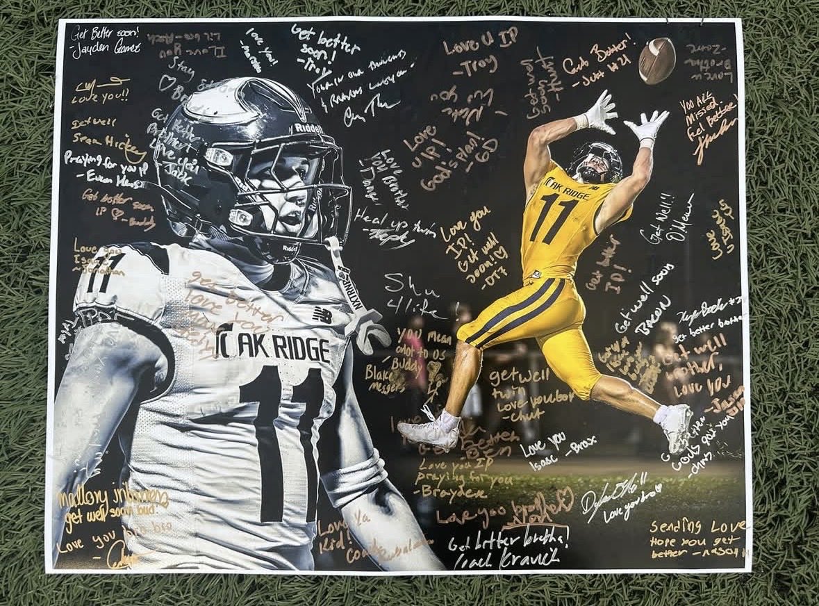 Isaacpierce07's tweet photo. Grateful for my teammates, @ORHS_Football , their constant support, and my junior season at Oakridge High School. While an injury cut it short and sidelined me for the remainder of the season, I’m excited to get back to work. Highlights from Weeks 1–4
https://t.co/22PzJlDDo6 https://t.co/DDNNFb8sxV