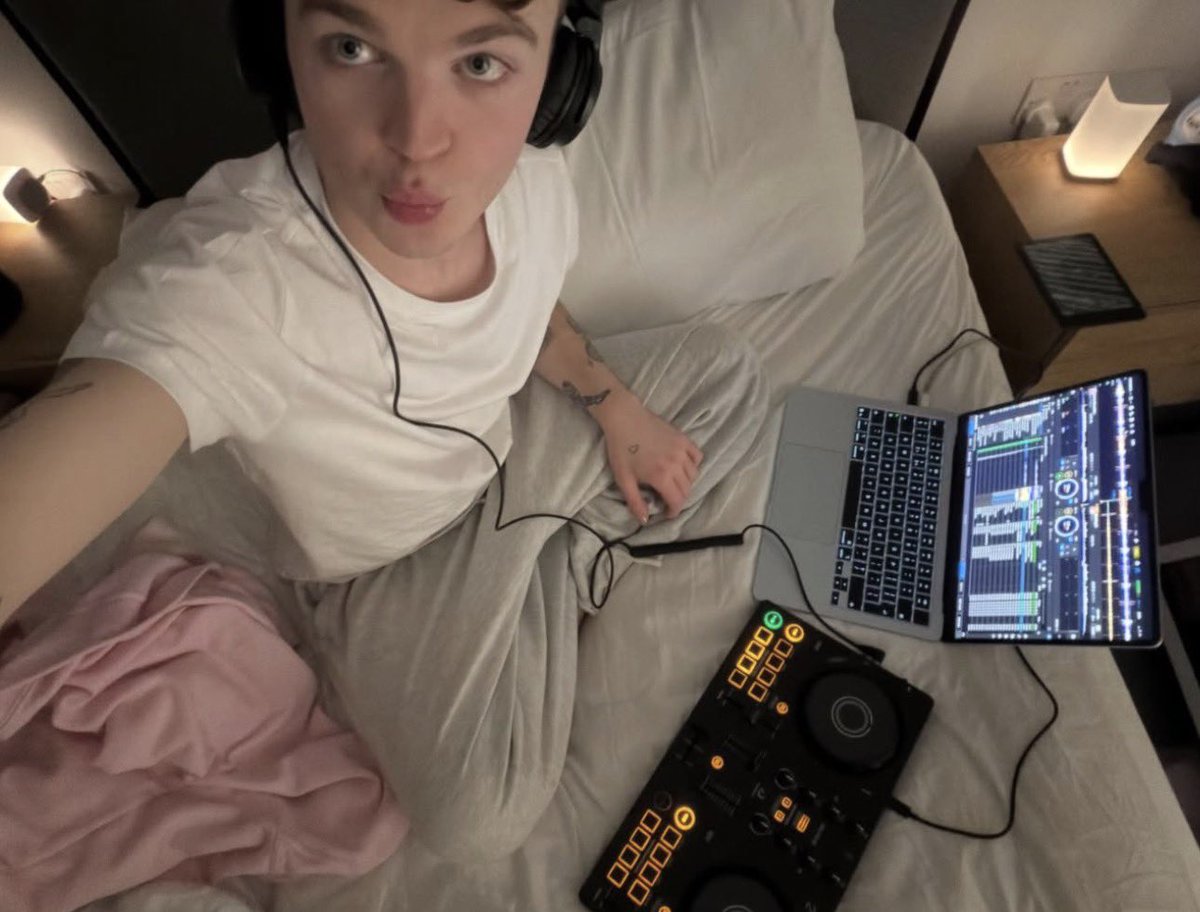 Adam Crave tweet media