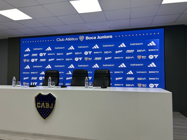🚨 [AHORA] #Boca presenta su primer refuerzo, Nadie Ninguno.

🗣️ "Estoy muy contento de no llegar al club", expresó emocionado.

🔥 ¿Le tenés fe?