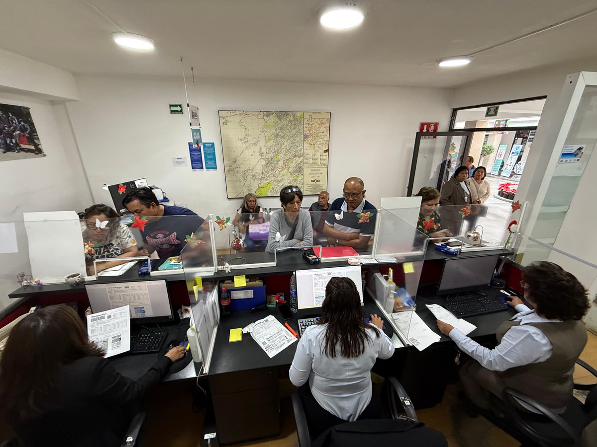 RominaCDV's tweet photo. Nuestras cajas de la Tesorería Municipal están funcionando para recibir el pago anual del predial. Recuerden que, durante enero, obtendrán un descuento de 8%, más un 8% adicional, si son contribuyentes cumplidos. ¡No dejen pasar esta oportunidad! https://t.co/m32YLW8Zuq