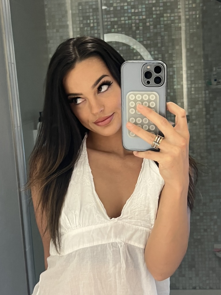 Hannah Hughes tweet media