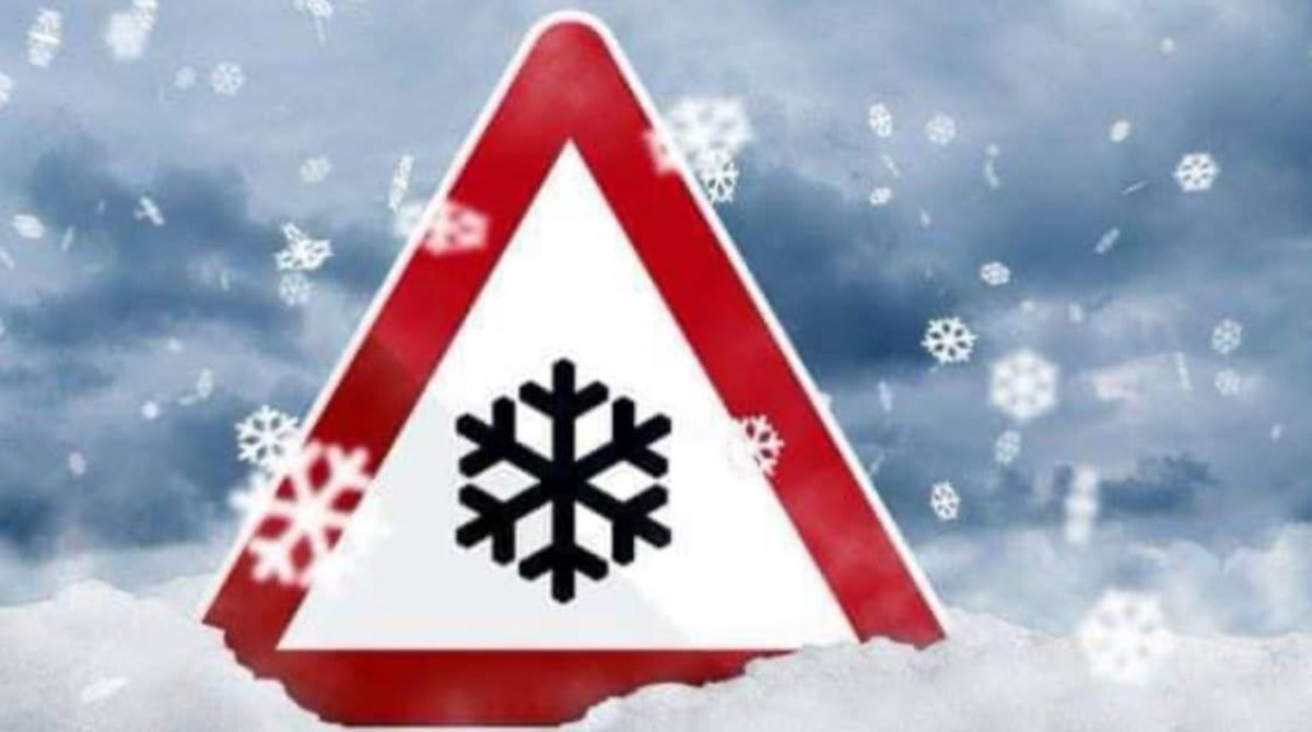 Alertmeteoidf's tweet photo. Un épisode de #neige après celui de ce lundi  est attendu sur la région #paris mercredi matin ; vigilance au #verglas cette nuit et demain , et merci de rester vigilant aux prochains
bulletins météo @Prefet75_IDF @prefetpolice @prefet78 @prefet95 @prefet91 @Prefet77 prudence!! https://t.co/VHc4Sp2iiK