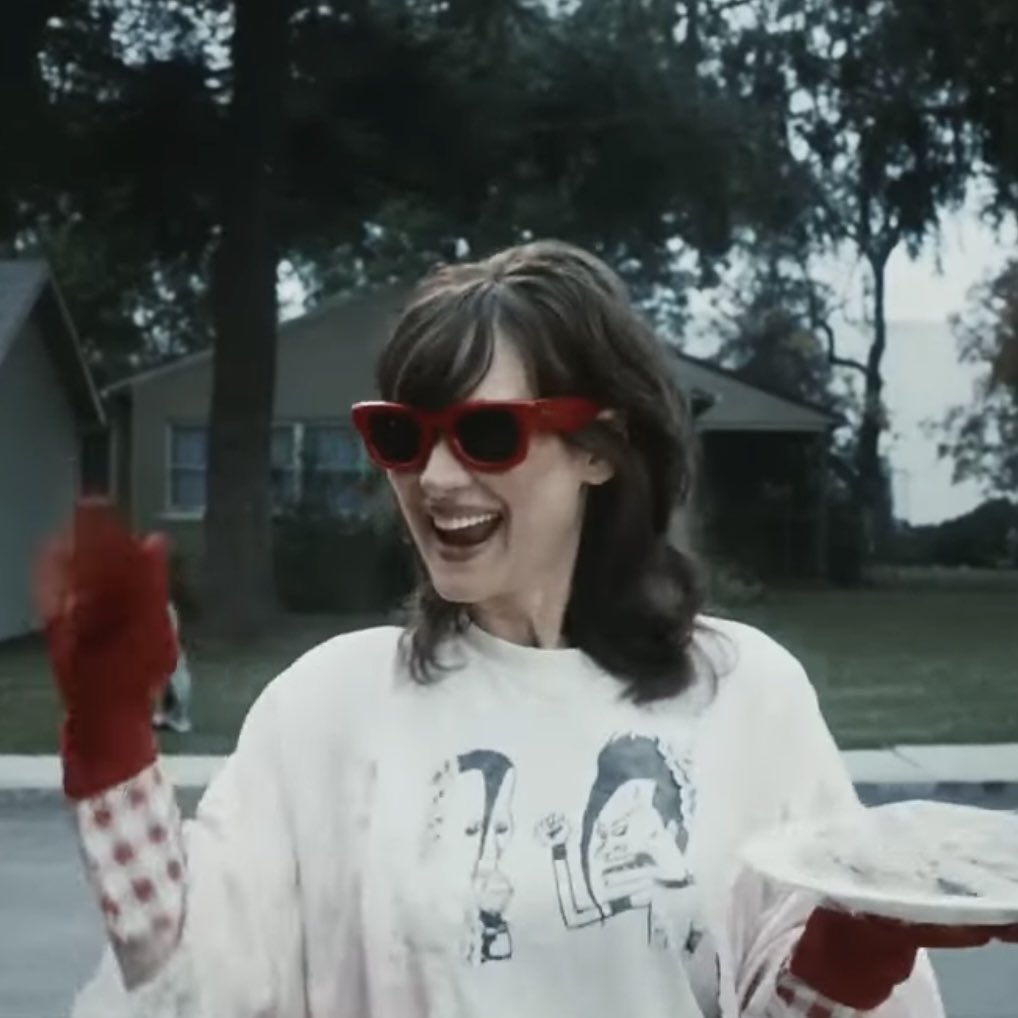 joppercrickets's tweet photo. WINONA RYDER MY BELOVED https://t.co/CdTEymcKZo