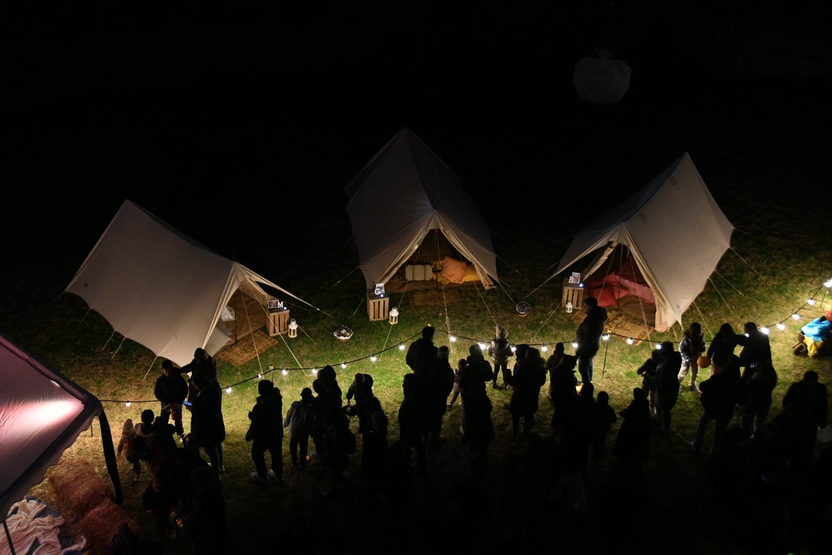 🤴🏻🤴🏽🤴🏿  Els tres Reis de l'Orient ja han finalitzat la Cavalcada Reial i han rebut la clau màgica 🗝️ per obrir totes les portes dels nostres habitatges.
✨ Aquesta nit, Ses Majestats, repartiran tots els regals 🎁 que han portat per als nens i nenes de Cassà de la Selva.
‼️ Visca