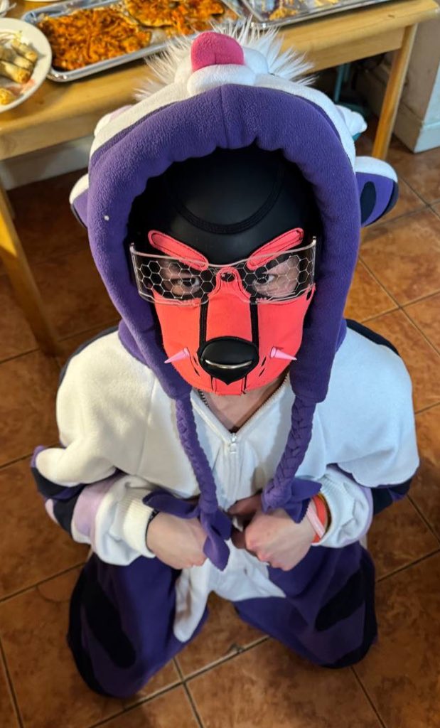 Pluto/Kitaro 🔜 Sleeping tweet media