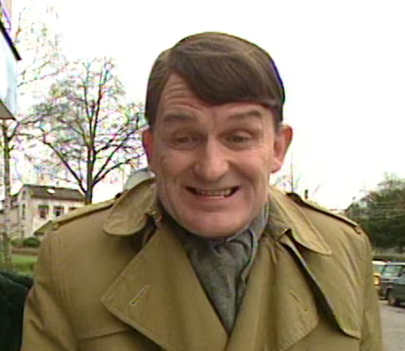 Die ijzige, bevroren lach, eerder een grimas van die loeder-moeder in 
 #wintervolliefde doet me denken aan: