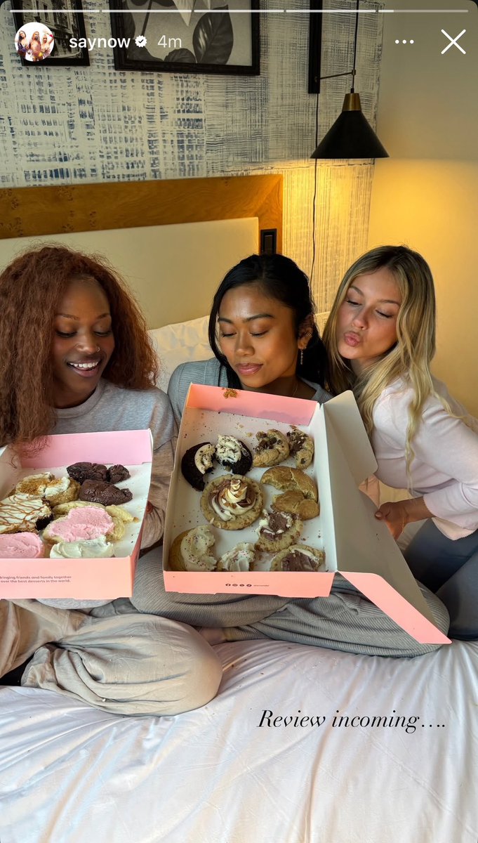 📲| Say Now today in New York enjoying their <a href="/crumbl/">Crumbl</a> cookies 🍪
