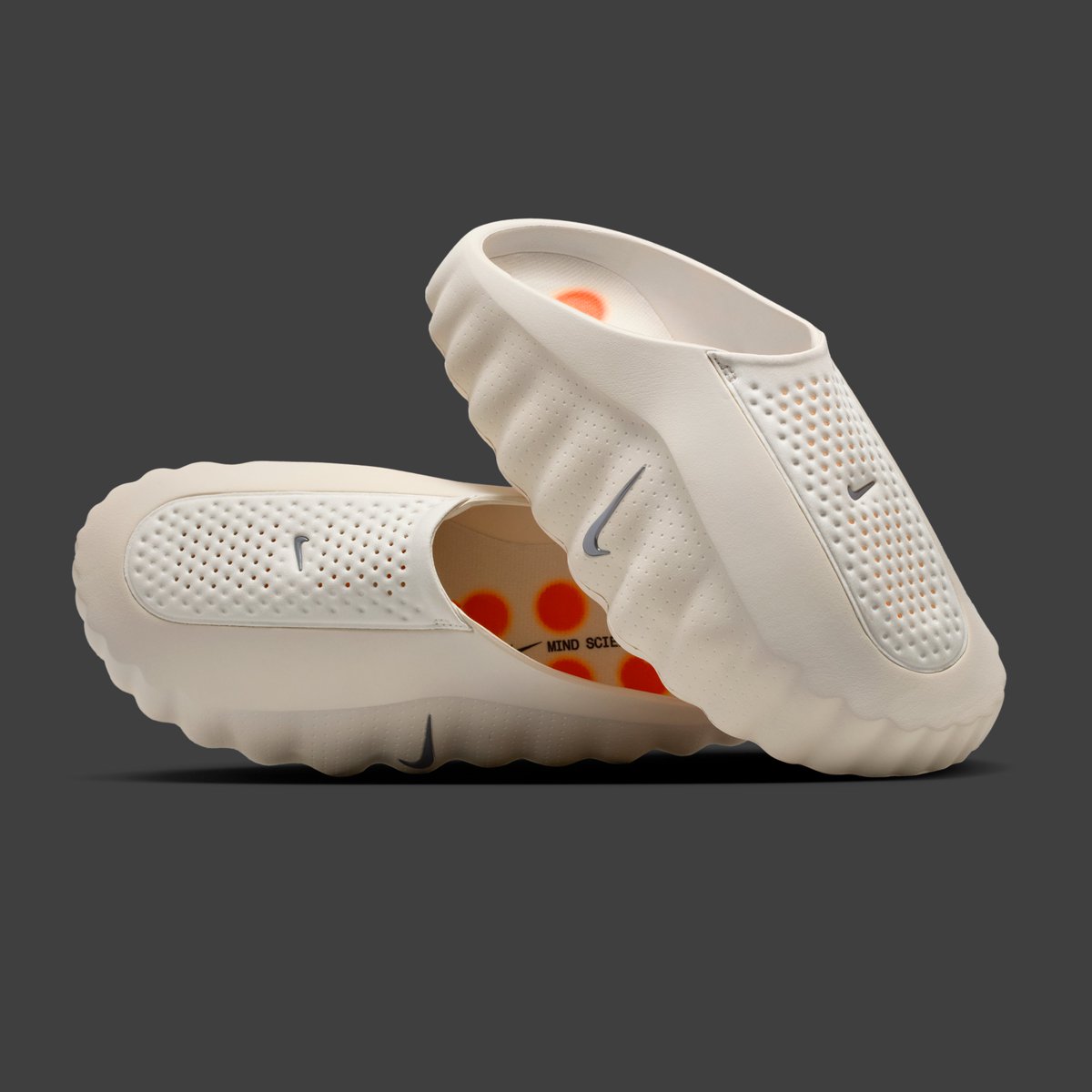 houseofheat's tweet image. Nike debuts its neuroscience-based footwear on January 8 — built to help you feel calm, focused, and present 🧠

Learn more: hoh.news/hpBQDRH9