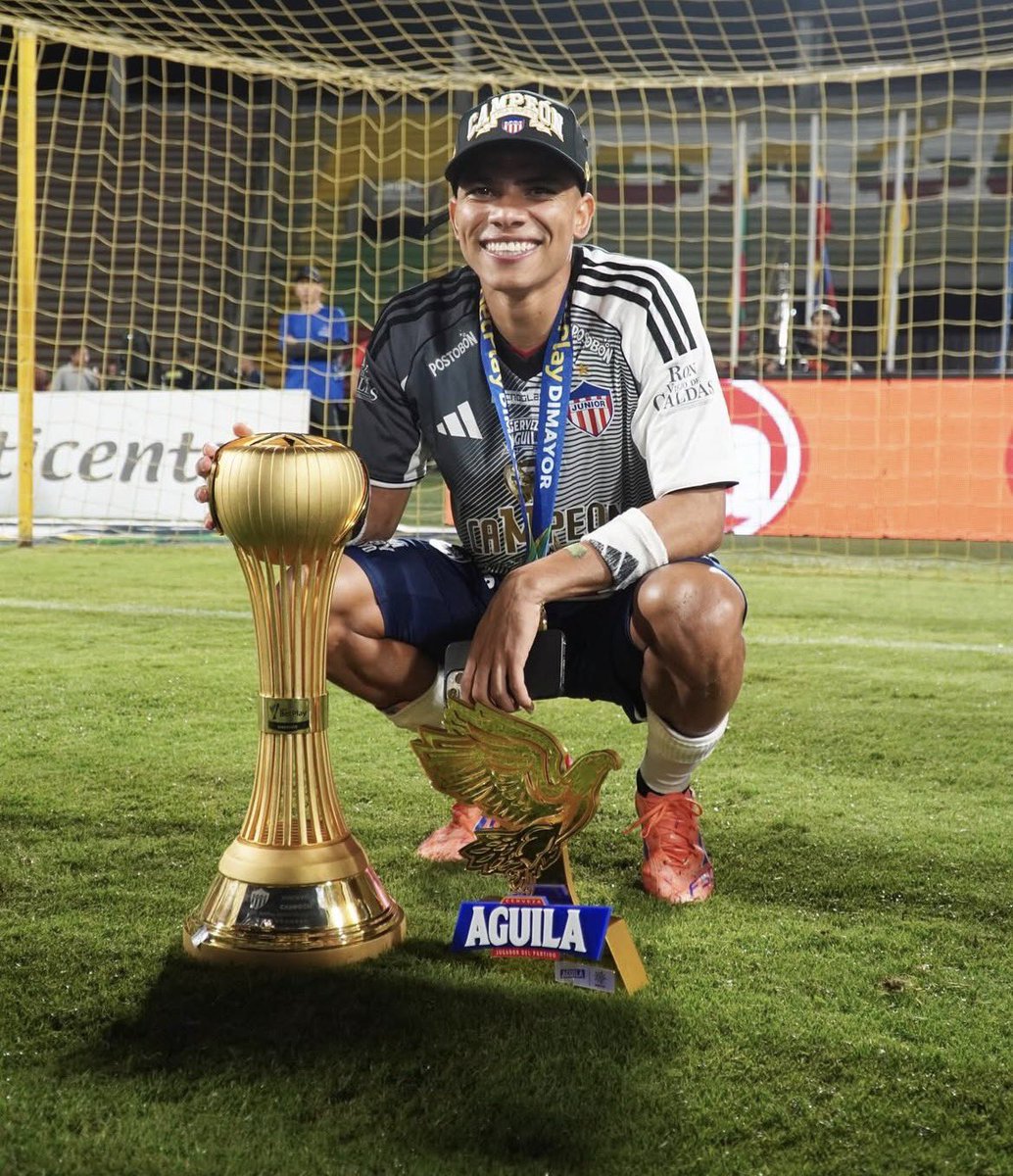 rafa1924_'s tweet image. El Juniorismo no va a olvidar lo que hiciste con el equipo de tus amores, José David.

Gracias ❤️🤍