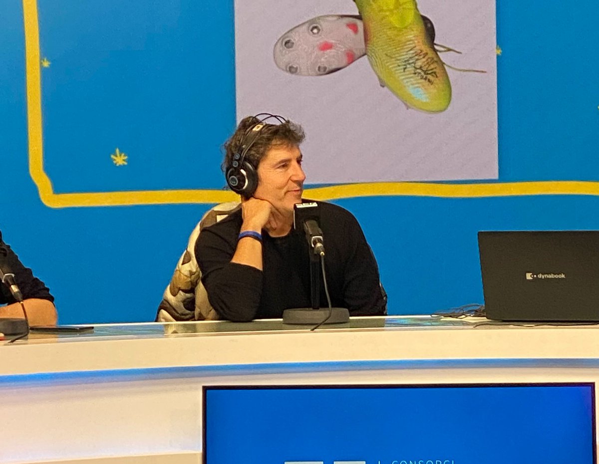 🔴Donem la benvinguda a la taula del <a href="/CapNenSJ/">Cap Nen Sense Joguina</a> al <a href="/Fuentes_Manel/">Manel Fuentes</a>!