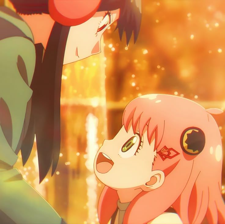 XTwiyor's tweet image. Yor and Anya are carrying out Operation Strix, the funny thing is that one of them doesn't know it 🫢