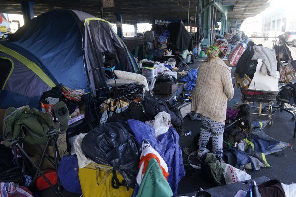 cornishshirtguy's tweet photo. @FuentesUpdates “eUrOpEaNs ArE pOoR” he says when every major US city has entire neighbourhoods of homeless 🤔 https://t.co/IUqYDDuSsS