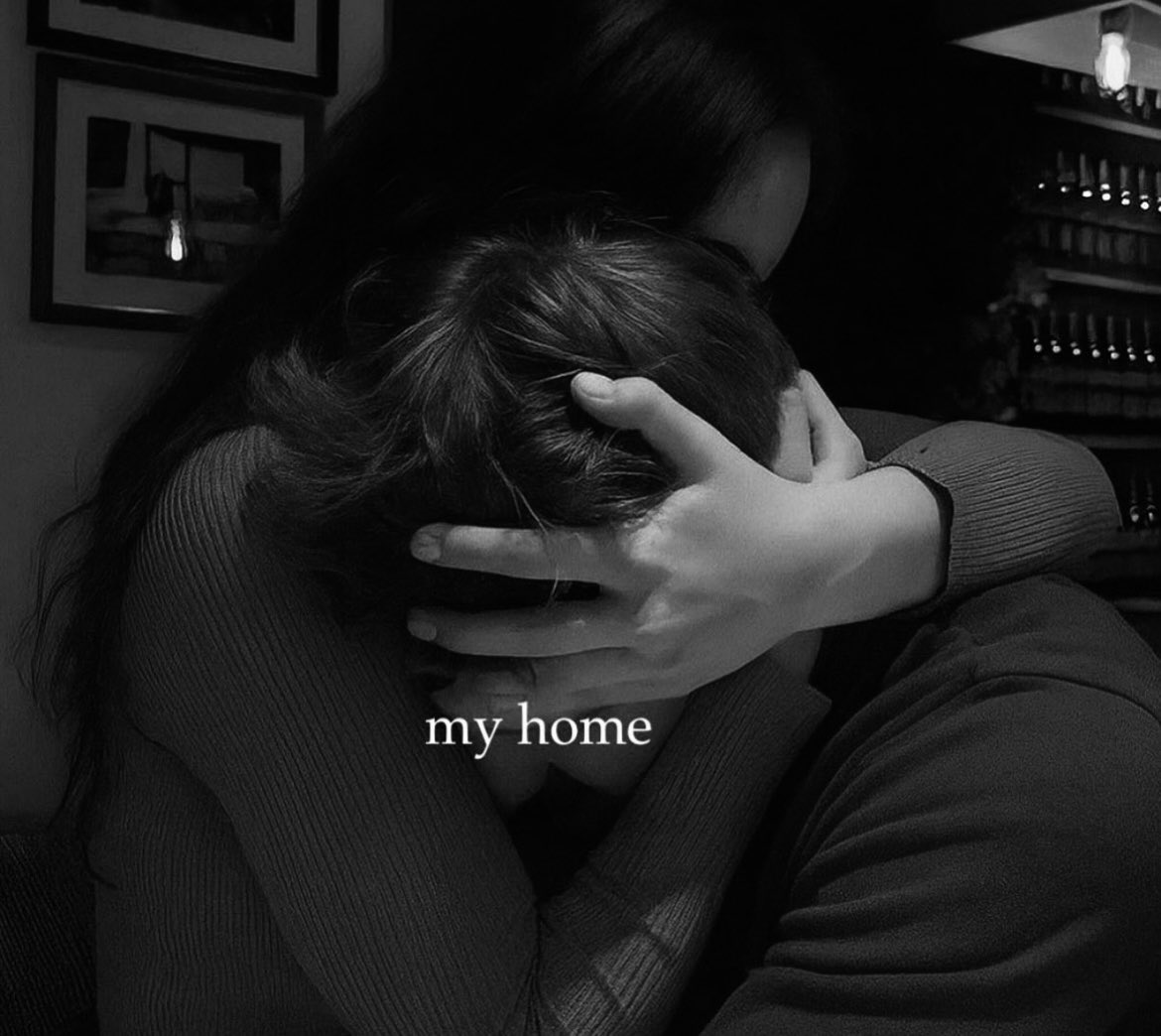 ابي الدفا يوم الدفا مصدره انت 
صدرك دفاي ومنوتي شوف عينك

وان شفتني بردان ارجوك لاهنت 
ضمّني على صدرك ، بقوّة يدينك