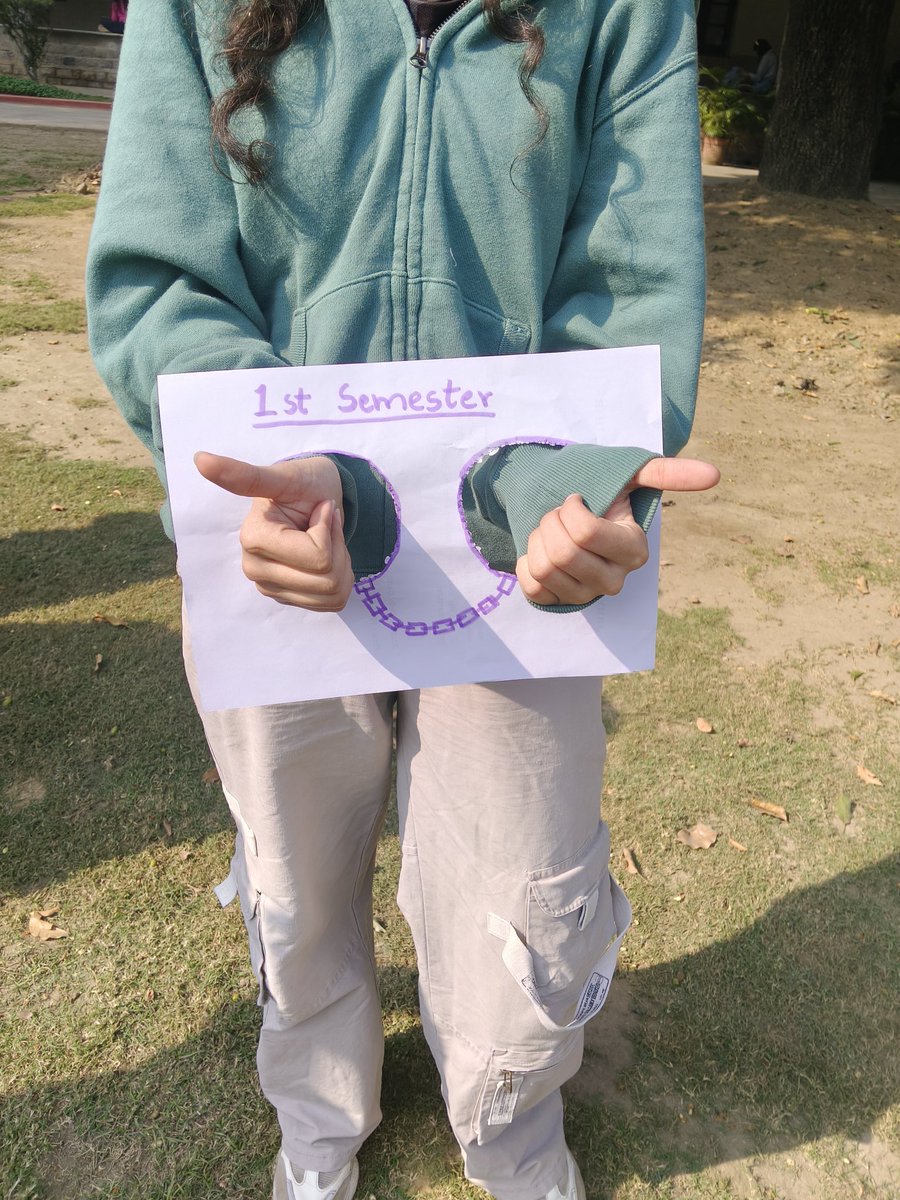 cheesemaggii's tweet photo. Sem 1
Sarojini 
Same fit https://t.co/LXd2LMJnRn