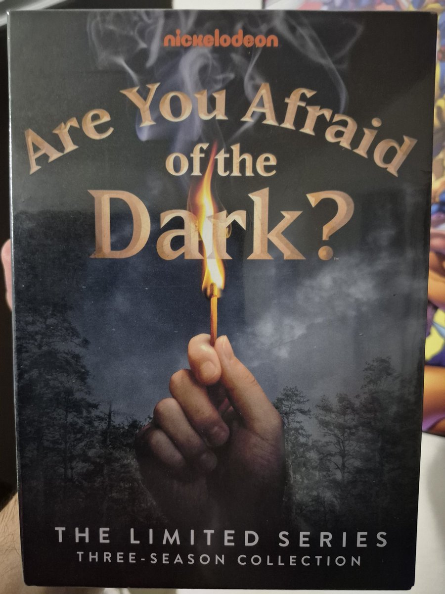 A belated Christmas gift from one of my best friends. He knows I always had a soft spot for #AreYouAfraidOfTheDark, and now suddenly I own the full series. That is so cool.
