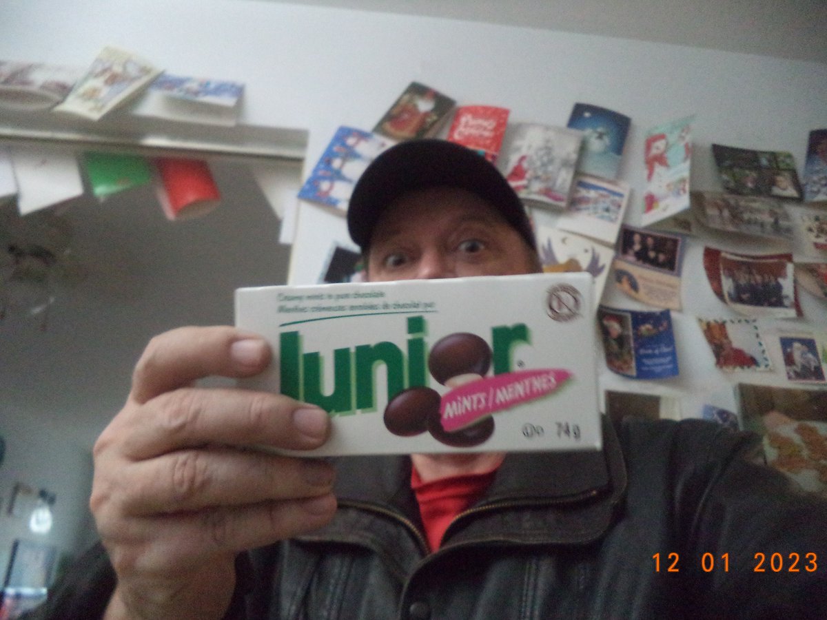 TerryToll's tweet image. Borrowed some #JuniorMints off #Kramer !