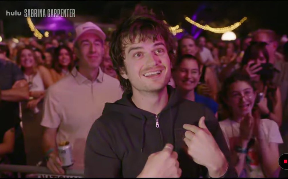 ldrmuse's tweet image. r we sure this was real and not a collective hallucination