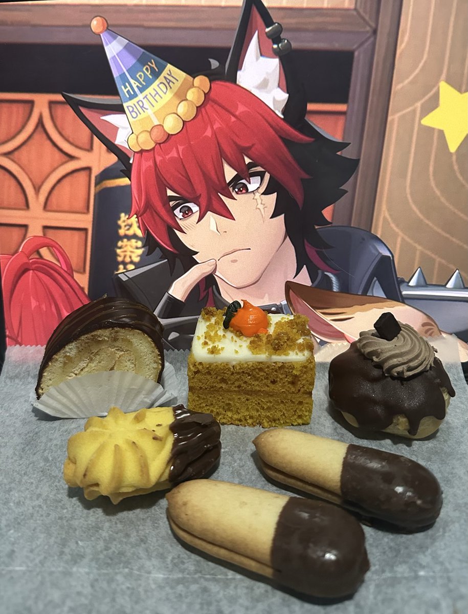 HAPPY BIRTHDAY MANATO!!!! 

Hopefully I can draw some birthday art for Manato soon! But for now! Having treats and cake for his birthday celebration!!!  >w< 

🥰🥰🥰🥰🥰🥰🥰🥰🥰
Manato’s absolutely the best!!!! Look how adorable he is in his little birthday hat 💕💕💕