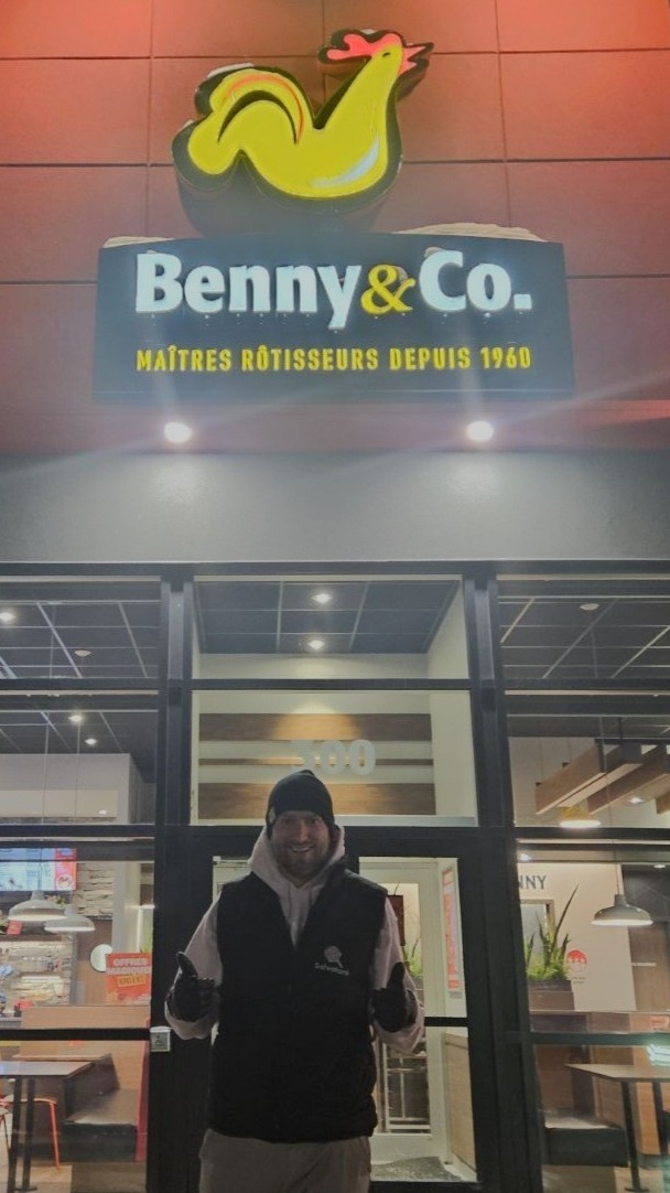 Ce soir, on encourage une autre belle entreprise d'ici!

Bravo à la famille Benny et Co pour votre expansion rapide des dernières années! Fier de soutenir nos entrepreneurs québécois.💛🐔

#Entrepreneuriat #Québec #BennyandCo